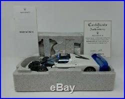 118 AUTOart Signature Maserati MC12 Blue/White 75801 BOXED + REG PLATES
