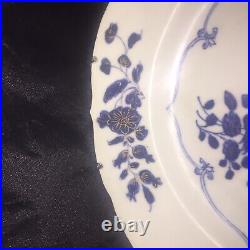 17th-18th c Kangxi Chinese Floral Blue & White Plate