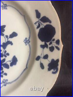 17th-18th c Kangxi Chinese Floral Blue & White Plate