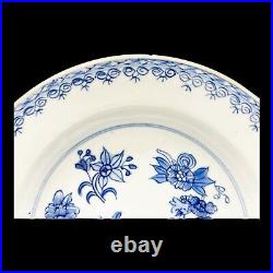 18th CENTURY CHINESE ORIENTAL BLUE AND WHITE PLATE 23CM