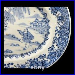 18th CENTURY CHINESE ORIENTAL BLUE AND WHITE PLATE 29 CM