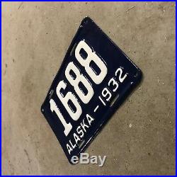 1932 Alaska license plate 1688 blue white