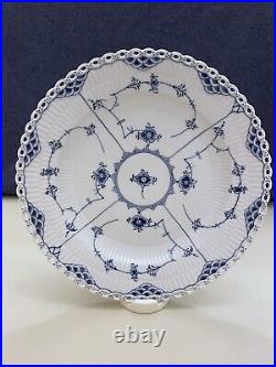 1 ROYAL COPENHAGEN BLUE FLUTED FULL LACE Plate Lunch 1084 25cm 1st Qual Yr 1957