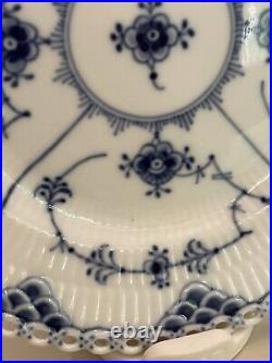 1 X ROYAL COPENHAGEN BLUE FLUTED FULL LACE Salad Side Plate 1087 17.5cm 1st Qual