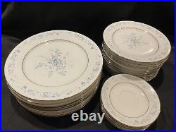 26 Piece Vintage Noritake Carolyn #2693 Platinum Rim