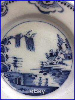 30 cm English or Delftfield Glasgow 18th c blue and white delft Landscape Plate