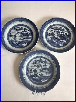 3 Qianlong Period Blue & White Plates 22 cm Long/Wide