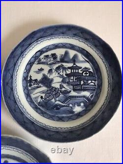 3 Qianlong Period Blue & White Plates 22 cm Long/Wide