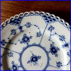 4 Old Plates 15 cm BLUE FLUTED FULL LACE # 1-1088 Royal Copenhagen 1937