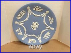 60% OFF! WEDGWOOD PR 8 7/8 Blue/ White Cake Plate with Cupid & 6 Scenes Detail