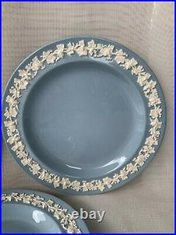 6 Wedgwood Queensware Cream / White Grapes on Lavender / Blue Luncheon Plates