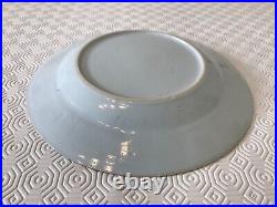 A 18th Century Chinese export blue & white plate, dia 22.8 cm
