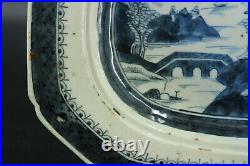 A Chinese Export Blue and White Porcelain Platter