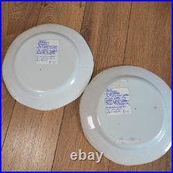A Pair of c. 1805 Minton The Fisherman Pattern Dinner Plate