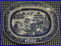 A Set 5 Middlesbrough-on-Tees Yorkshire Blue & White Willow Platters, 50cm wide