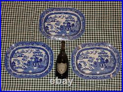 A Set of 3 Antique Blue & White Willow Platters, 36cm wide, c. 1840