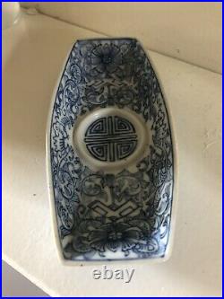 An antique 19th century Chinese blue and white porcelain oblong dish
