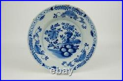 Antique 18th century Delft Blue & White chinoiserie Plate 22 cm / 8.8 inch (nr2)