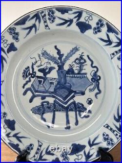 Antique Chinese Blue & White Porcelain Plate Kangxi Period, Early 18th Century