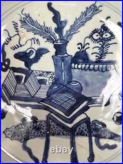 Antique Chinese Blue & White Porcelain Plate Kangxi Period, Early 18th Century
