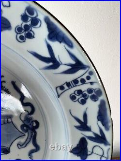 Antique Chinese Blue & White Porcelain Plate Kangxi Period, Early 18th Century