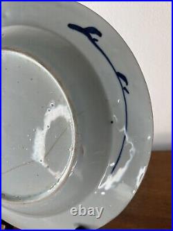 Antique Chinese Blue & White Porcelain Plate Kangxi Period, Early 18th Century