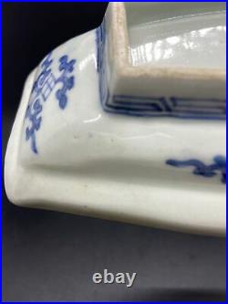 Antique Chinese Blue and White Porcelain Dish Qing Dynasty 8-3/4L x 4W 1-3/8H