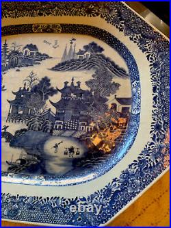 Antique Chinese Export Blue White Porcelain Platter