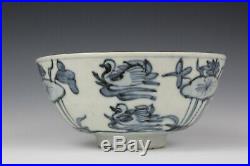 Antique Chinese Ming Swatow Zhangzhou Blue and White Porcelain Bowl Bird Ca 1600