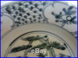 Antique Chinese Ming dynasty blue & white Swatow plate