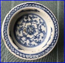 Antique Chinese Yuan style Blue and White Porcelain High foot small plate
