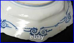 Antique Japanese blue & white porcelain octagonal charger 19 cent. 18