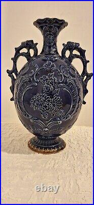 Antique Majolica Vase Two Handles Beautiful Cherub Scene Blue White Gold 2 Small