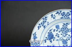 Antique chinese porcelain plate 18thC blue and white