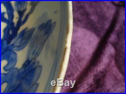 Antqiue Chinese blue white porcelain charger plate 17C Kangxi