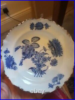 Beautiful c. 18th blue and white tin glazed scalloped dish, possibly Portuguese