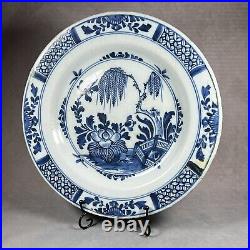 C1750 English Delftware'Peony & Fence' Pattern Tin-Glazed 30.5cm Plate