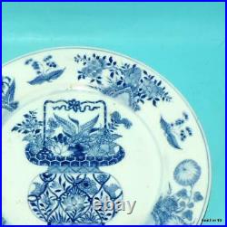 CHINESE PORCELAIN ANTIQUE 18thc BLUE WHITE UNDER GLAZED KANGXI PLATE no reserve