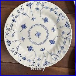CHURCHILL FINLANDIA Dinner Plates 7 10 Inch Swirl Colombia Blue White MCM Floral