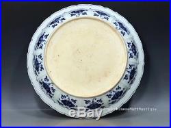 China ancient handmade blue-and-white porcelain cyprinoid plate