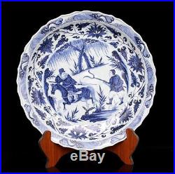 Chinese ancient Blue and white porcelain sculpture person plate