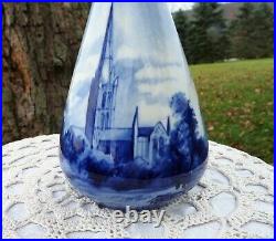 DOULTON BURSLEM England SALISBURY CATHEDRAL AW98341 BLUE & WHITE DISPLAY VASE