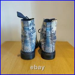 Dr Martens Pascal Willow China Plate Porcelain Blue White Cristal Suede UK 6