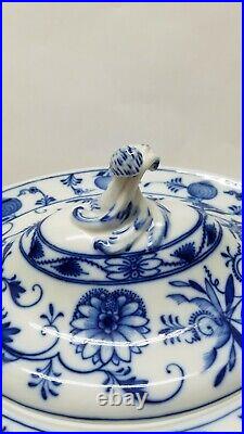 Ernst Teicher Colln Meissen Shell Casserole Blue Onion Oval Shape