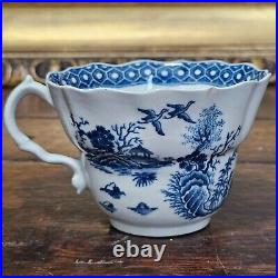 Fine Quality Large Worcester 18th Century Tea Cup with the Fence Pattern