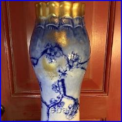 George Jones & Sons Crescent Tulip Flow Blue 21 Triple Gourd Vase c. 1893-1920