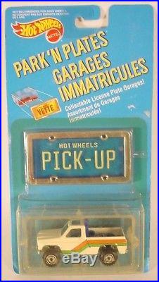 Hot Wheels Park-N-Plates White Bywayman Pickup-Blue Bed