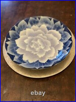 Japanese Mino Ware Blue White Paeony plate very handsome