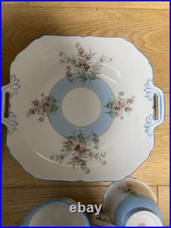Japanese Vintage noritake Blue/white floral collectable China