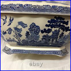 Johnson Brothers England Earthenware Willow Blue Rectangular Tureen 16 1/2